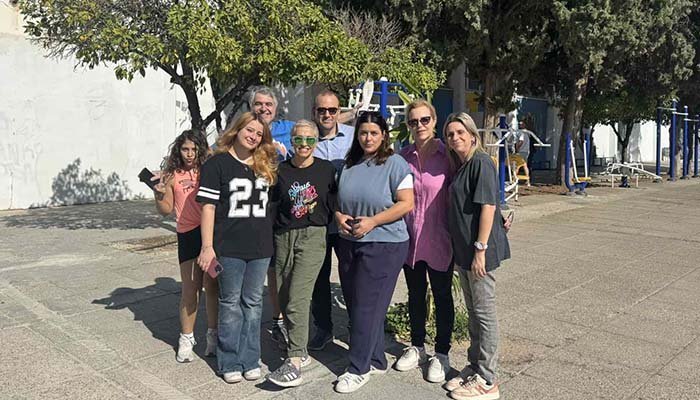 Τα ξωτικά του Λυκείου Αγίου Νικολάου φέρνουν μαγεία στους τοίχους του σχολείου Image
